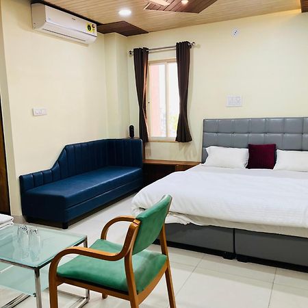 Shri Shiv Ganga Bhakt Niwas Hotel Ujjain Ngoại thất bức ảnh