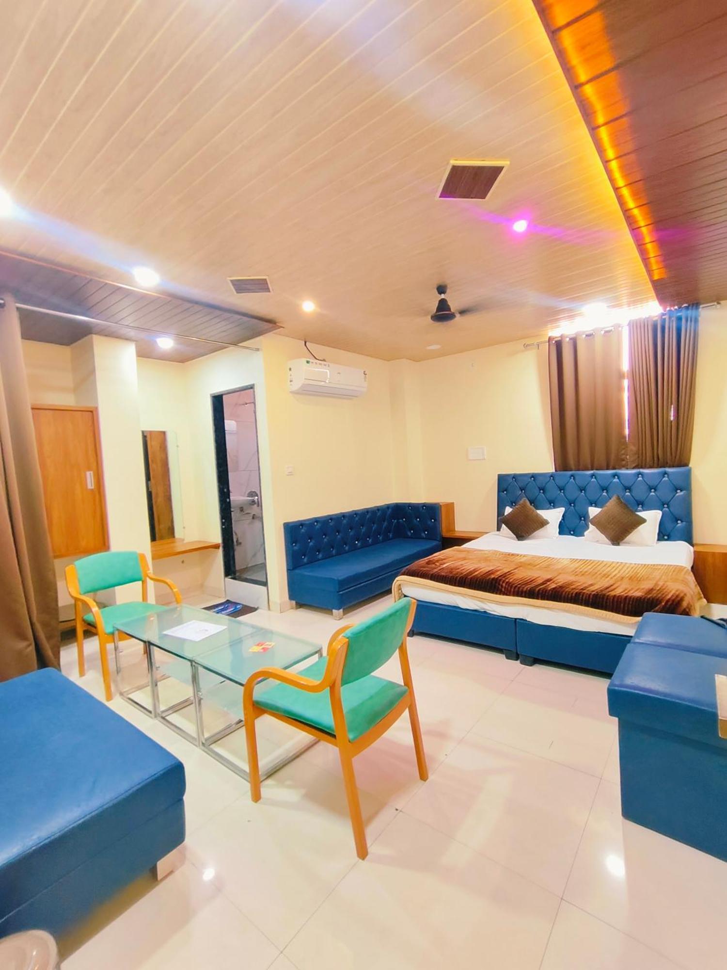 Shri Shiv Ganga Bhakt Niwas Hotel Ujjain Ngoại thất bức ảnh
