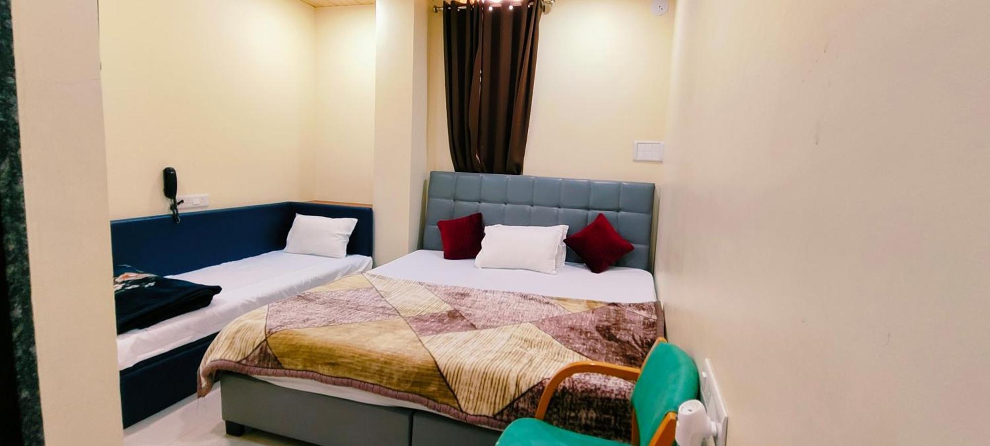 Shri Shiv Ganga Bhakt Niwas Hotel Ujjain Ngoại thất bức ảnh