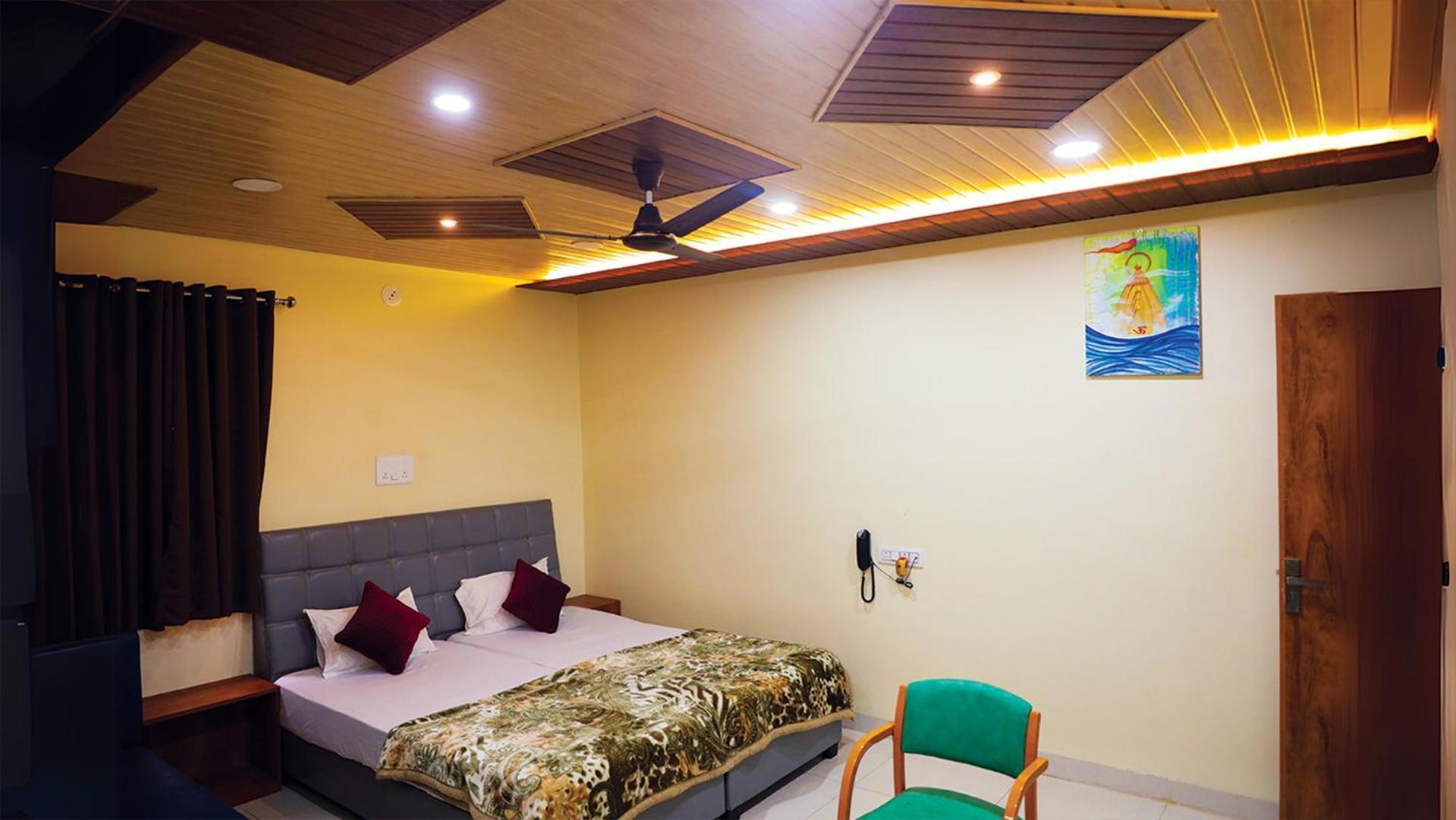 Shri Shiv Ganga Bhakt Niwas Hotel Ujjain Ngoại thất bức ảnh