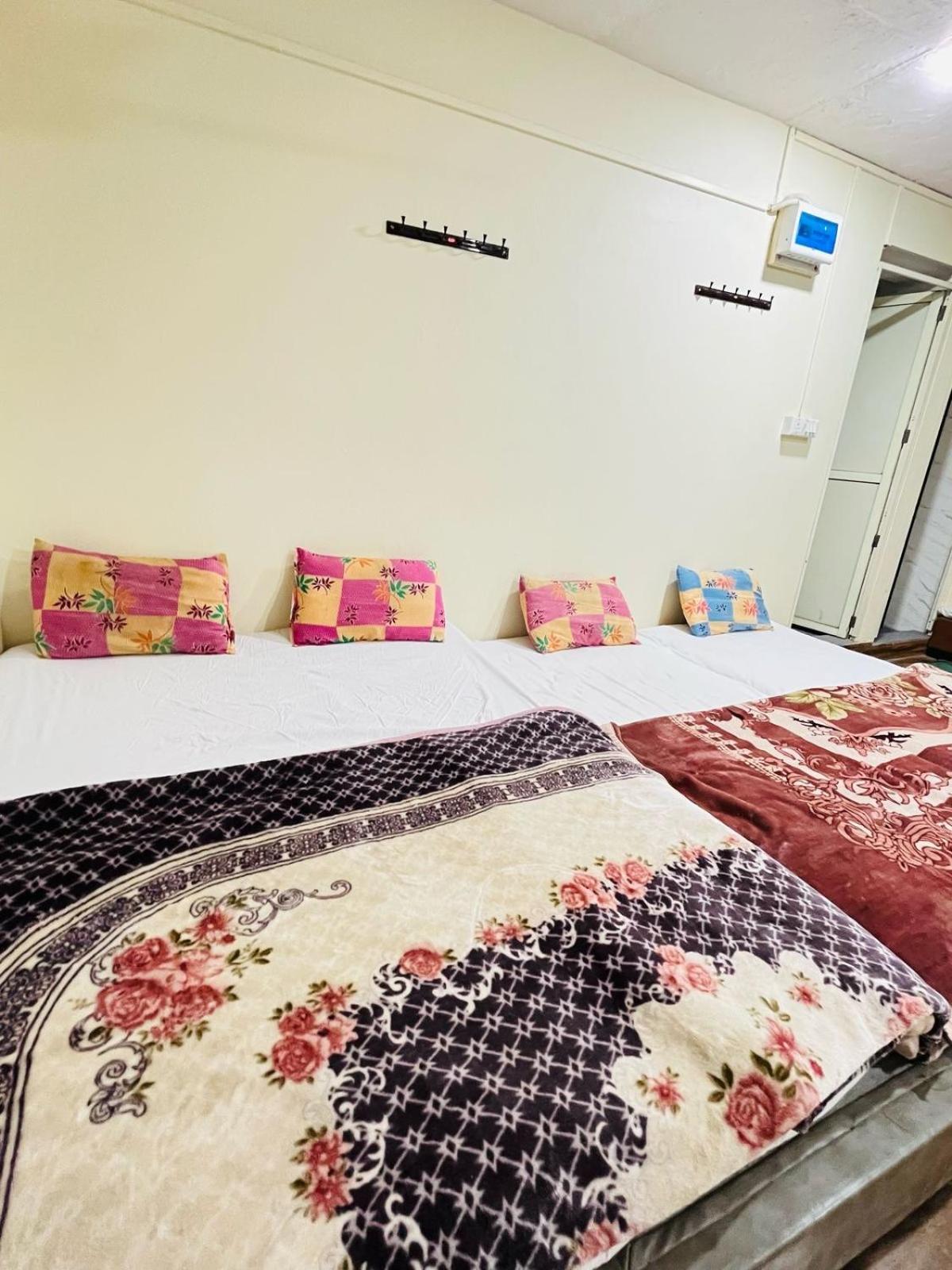 Shri Shiv Ganga Bhakt Niwas Hotel Ujjain Ngoại thất bức ảnh